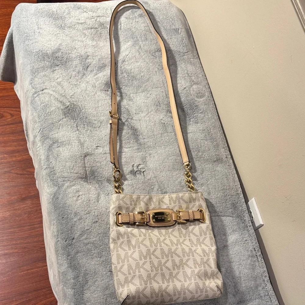 Michael Kors Signature Logo Crossbody Bag